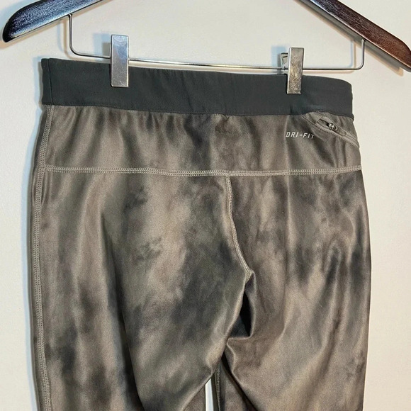 NIKE PRO Gray Tie Dye Crop Leggings- size M - Picture 5 of 10